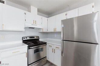 Building Photo - 4170 E Tonopah Ave