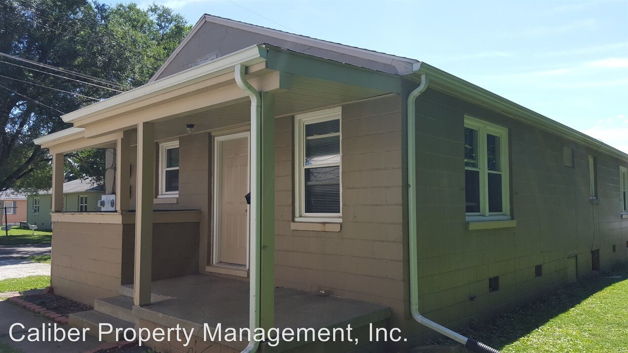 Foto principal - 3303-3305 Iowa Ave