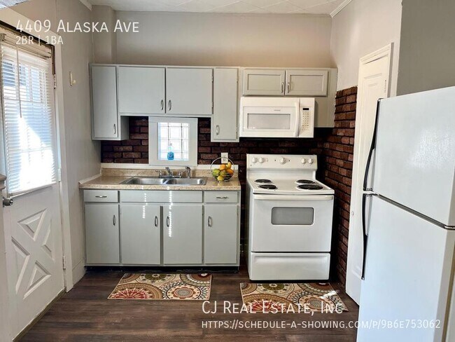 Foto del edificio - 4409 Alaska Ave