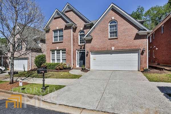 Foto principal - 12 Village Walk Dr