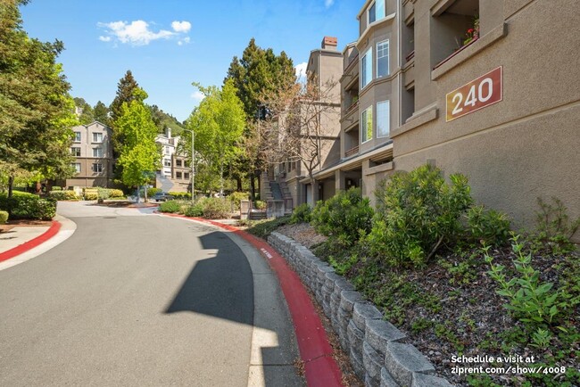 Foto del edificio - 240 Caldecott Ln