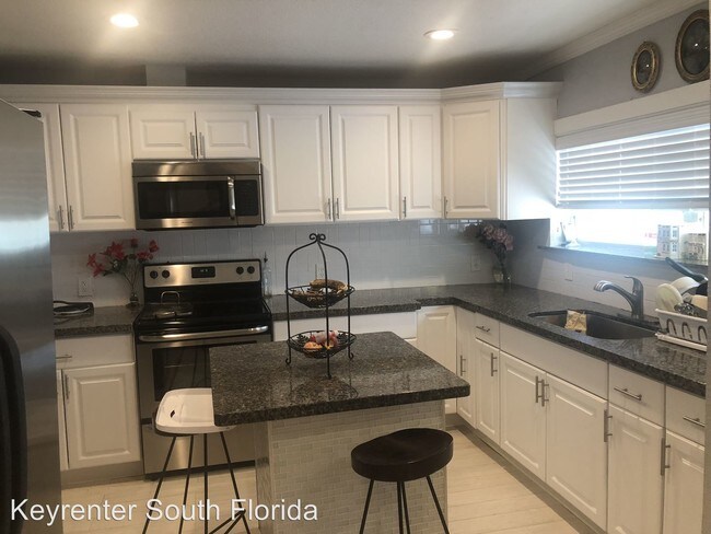 Foto del edificio - 3 br, 2.5 bath House - 611 7th Ave North