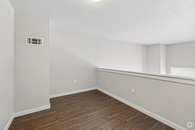 Studio Loft - 415SF - Bedroom - Prime Place Stillwater