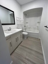 Building Photo - 3250 River St