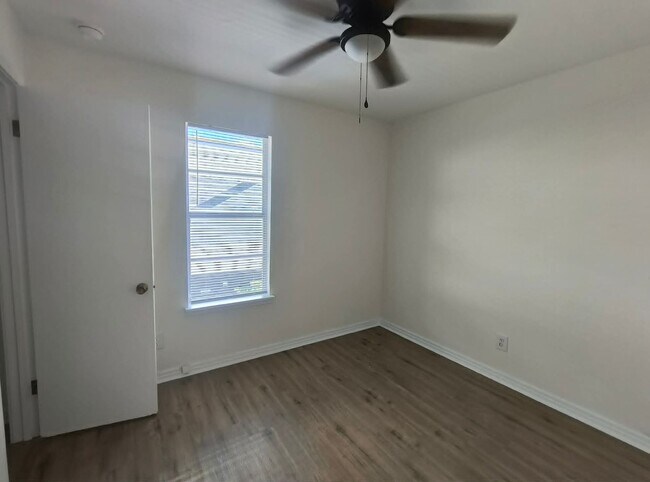 Foto del edificio - Charming Newly Remodeled 3 bedroom, 2 bath home COMING SOON!