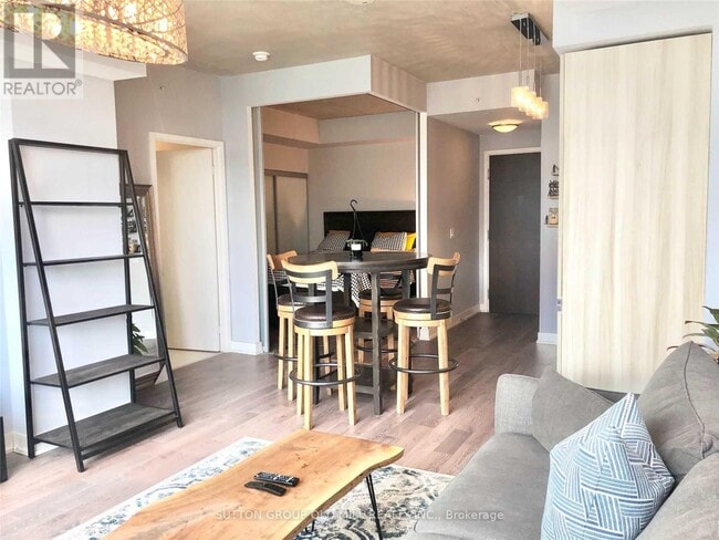 Building Photo - 1190 Dundas St E