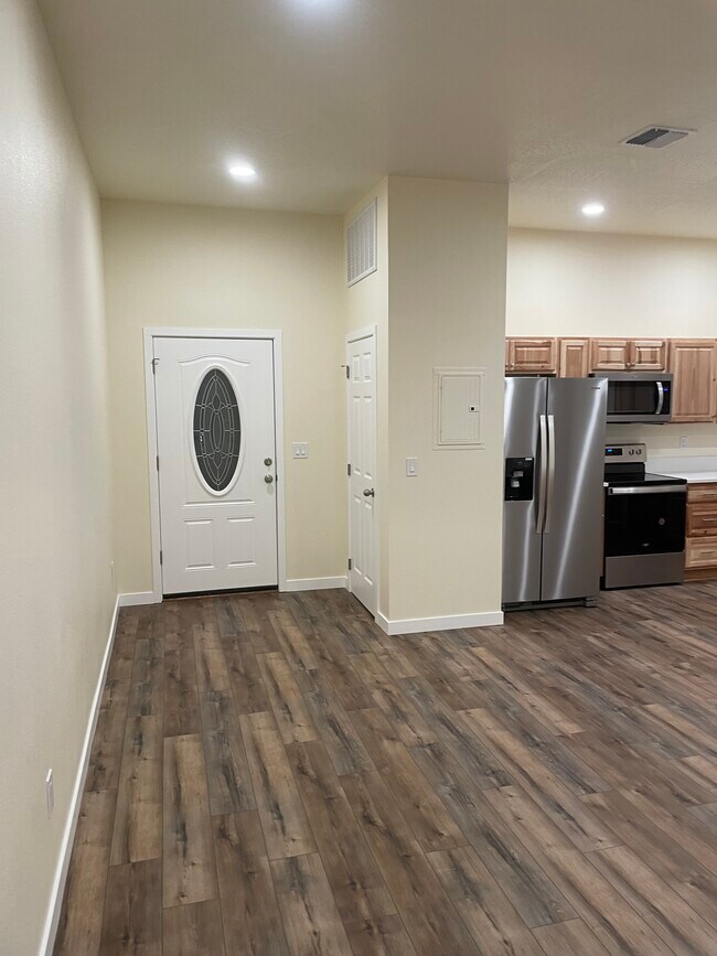 1205 SW Isham St Unit A, Grants Pass, OR 97526 Apartments in Grants