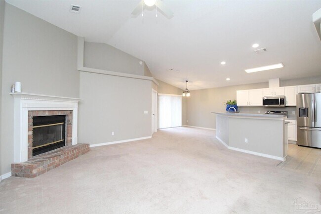 Foto del edificio - 4119 Spinnaker Pl