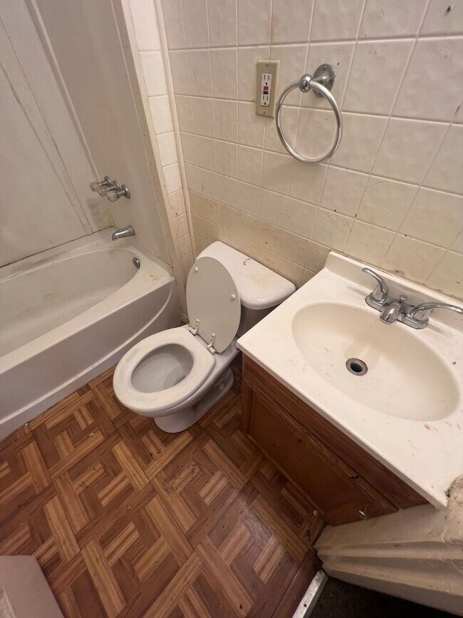 Foto del edificio - 4539 Turney Rd