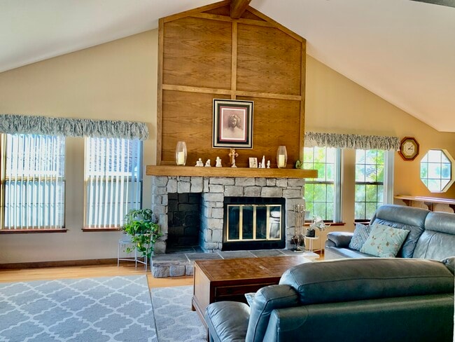 Building Photo - 7183 Brooktree Ct