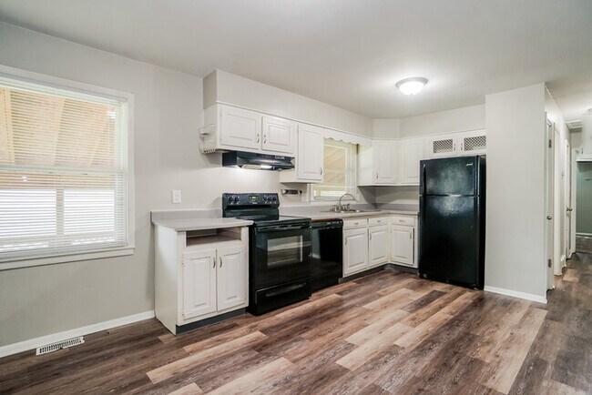 Foto del edificio - 3 Bedroom in Newark, OH