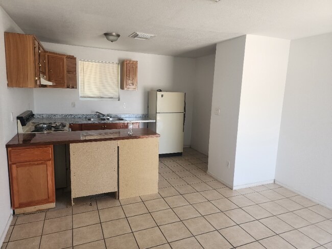 Building Photo - 7375 N Loop Dr