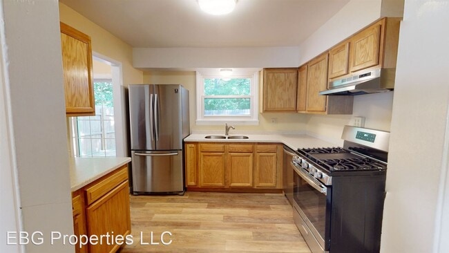 Building Photo - 3 br, 1.5 bath House - 955 Hazel Ave