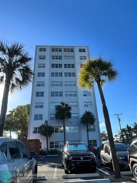Foto del edificio - 2555 NE 11th St