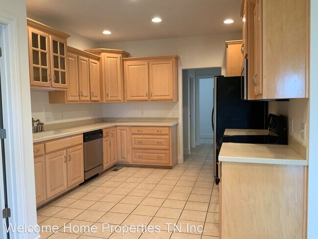 Building Photo - 3 br, 3 bath House - 1717 Clover Drive