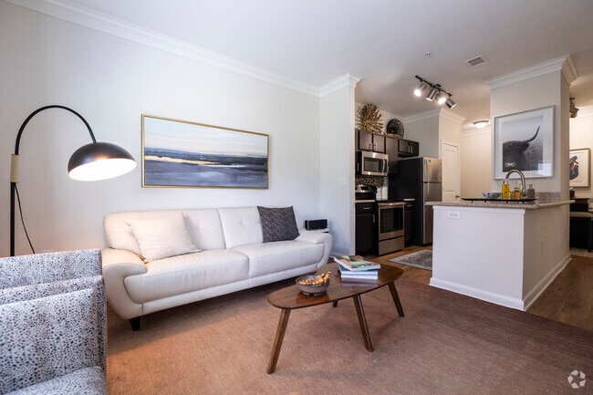 1BR/1BA, 661SF - Family Room - Sierra at Fall Creek