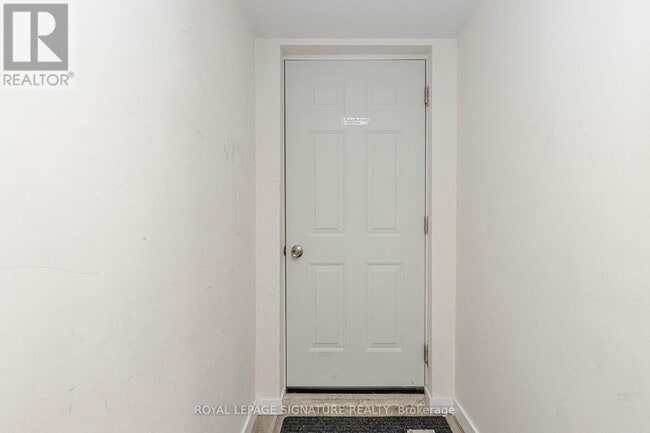 Building Photo - 101 Hullrick Dr