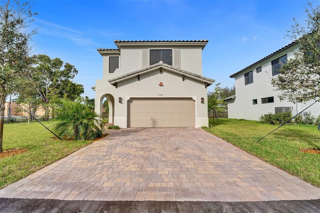 Foto principal - 13145 Addilyn Ct