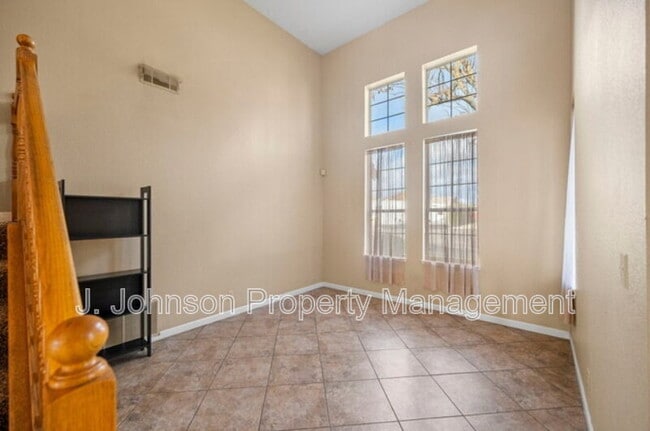 Foto del edificio - 516 Carrigane Way