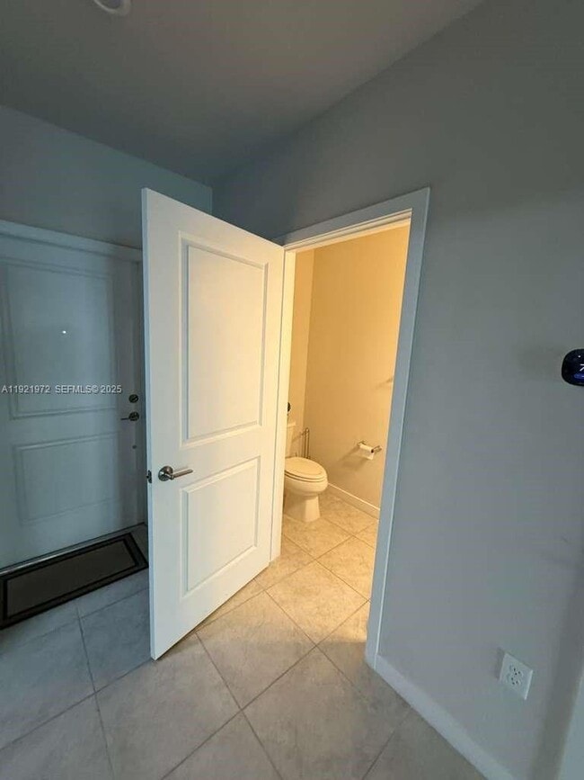 Foto del edificio - 1020 NW 5th Terrace