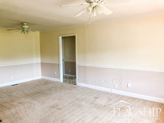 Foto del edificio - 254 Cedar Lake Dr