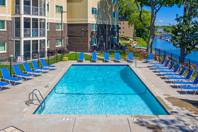 Piscina - Bayview Apartments