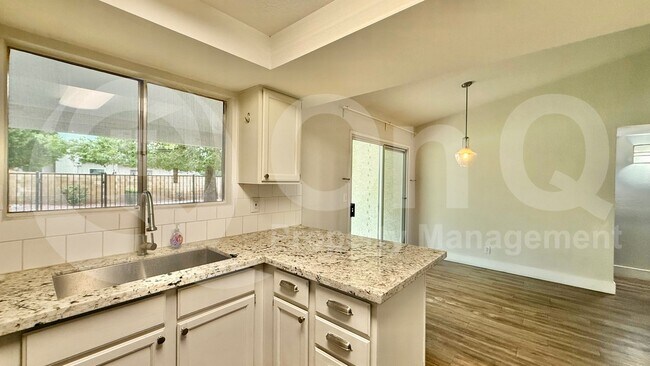 Foto del edificio - 4257 E Dover St