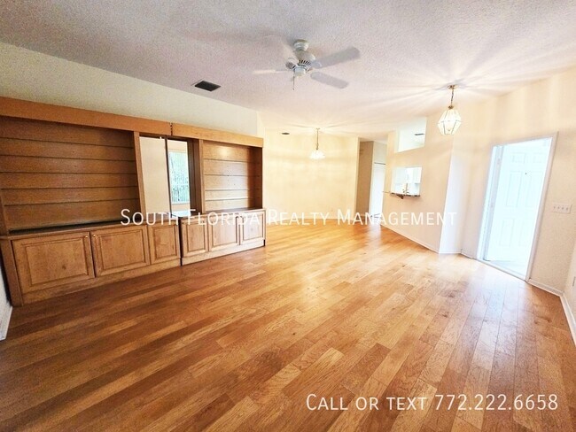 Foto del edificio - 6849 SE Warwick Ln