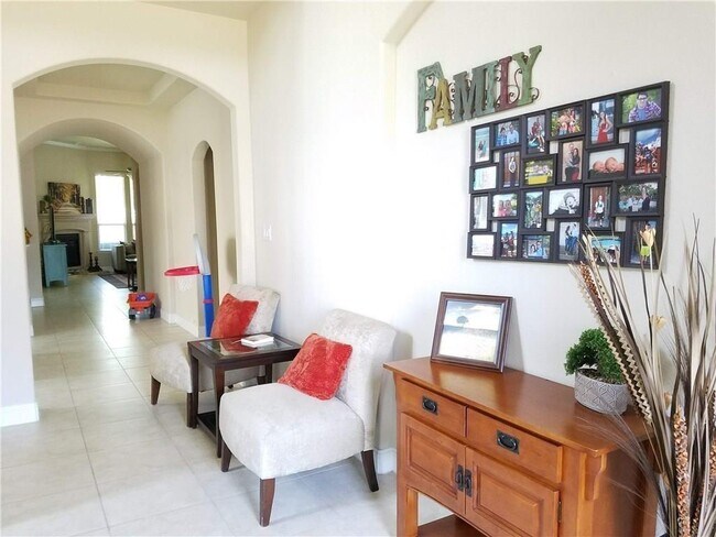 Foto del edificio - 4424 Overton Dr