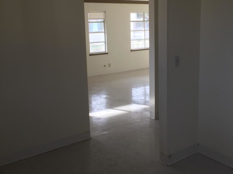 Foto del edificio - 10302 W 1st Street STE 2