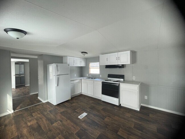 Building Photo - 345 Joyner Loop