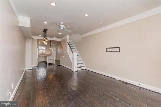 Foto del edificio - 217 S Clinton St