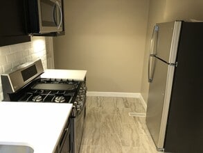 Building Photo - 101 King Ave