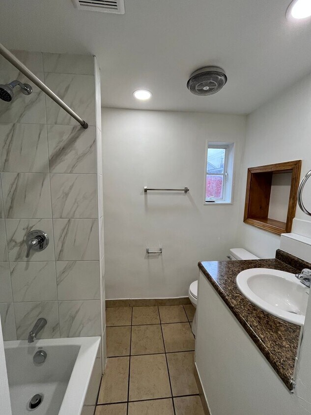 Building Photo - 1 Bedroom House Millvale