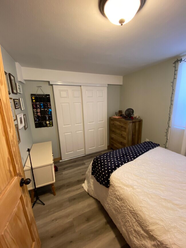 Bedroom 1 - 1826 21st Ave W