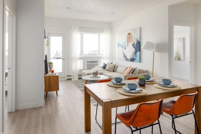 Building Photo - The Parkway