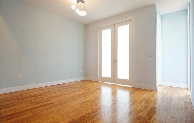 Building Photo - 155 Central Ave