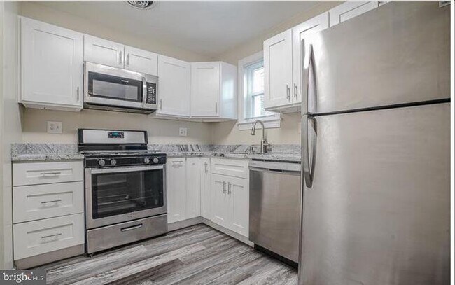 Foto del edificio - 9463 Ashton Rd