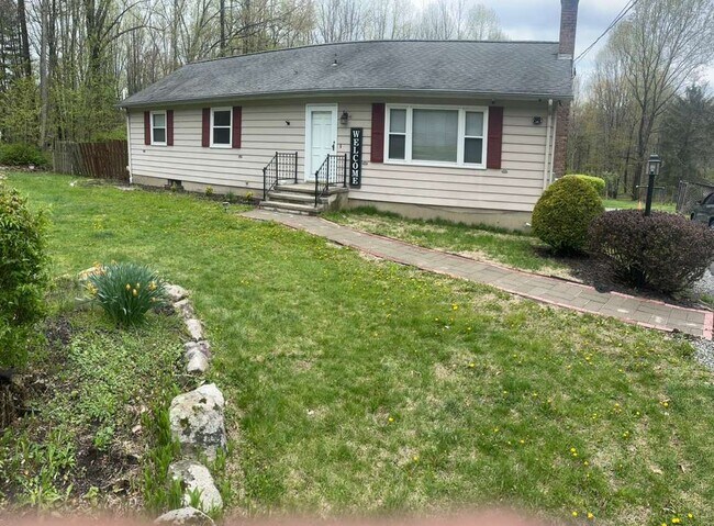 Foto del edificio - 645 Valley Rd