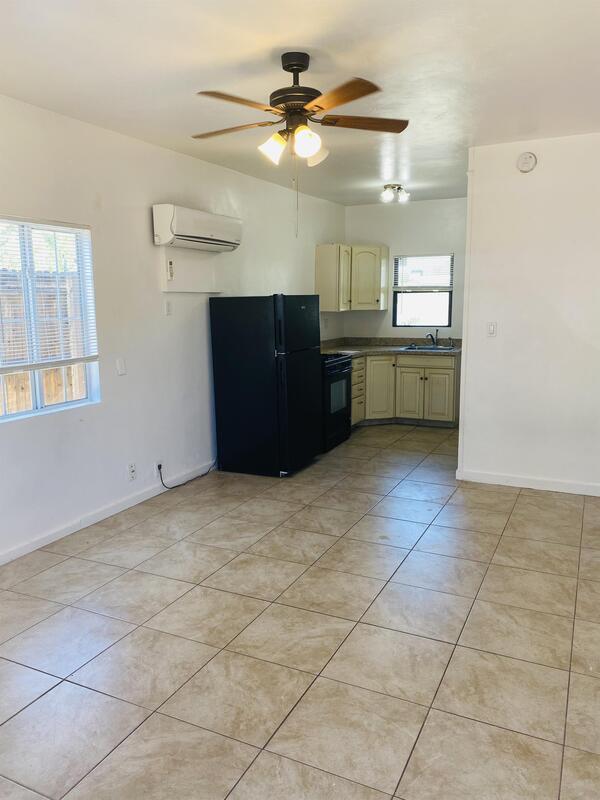Building Photo - 2425 N Santa Rita Ave