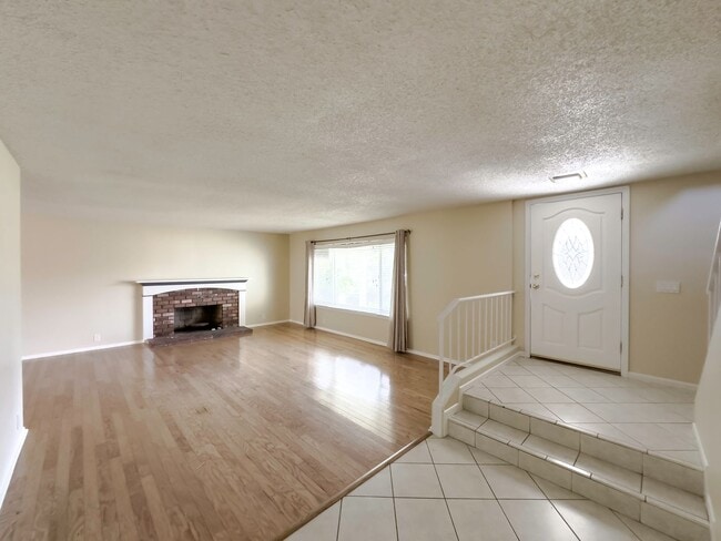 Foto del edificio - ~POOL HOME~ For Rent in Mission Viejo! 5 Bedrooms!