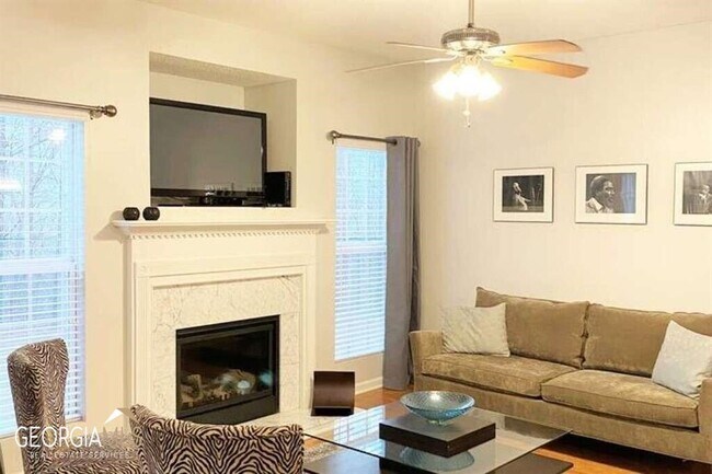 Foto del edificio - 4641 Parkway Cir