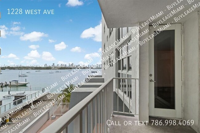 Building Photo - 1228 West Ave