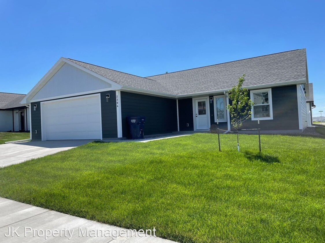 3 br, 2 bath House 2304 22nd St S House Rental in Great Falls, MT