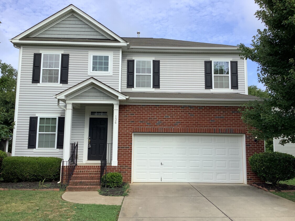 Foto principal - 136 Morning Dew Ln