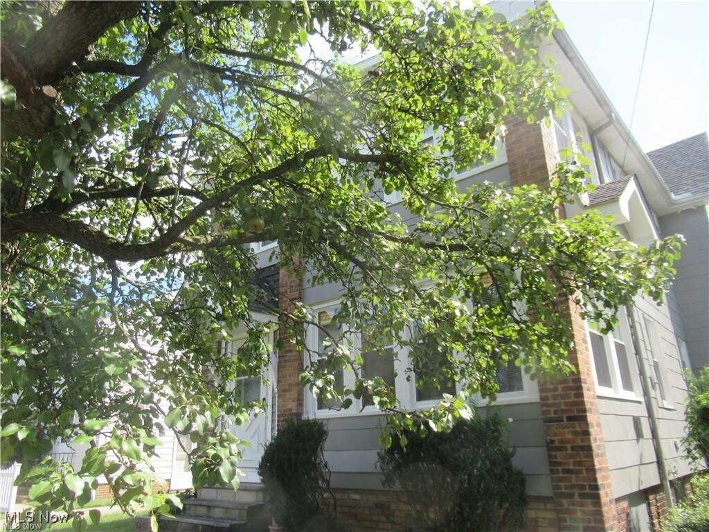 Primary Photo - 1343 Churchill Rd