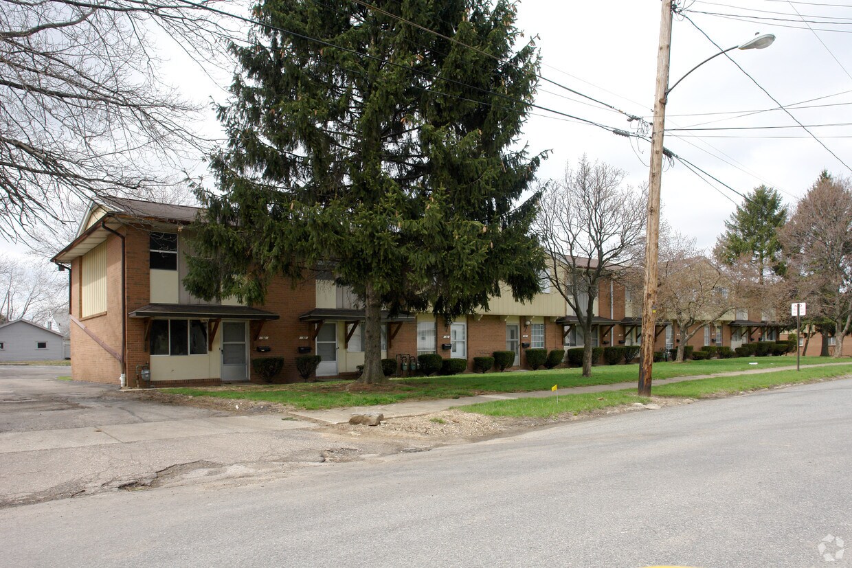 21662184 Mogadore Rd, Akron, OH 44312 Apartments in Akron, OH