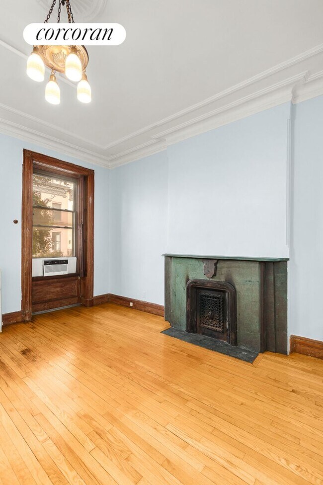 Foto del edificio - 362 W 46th St