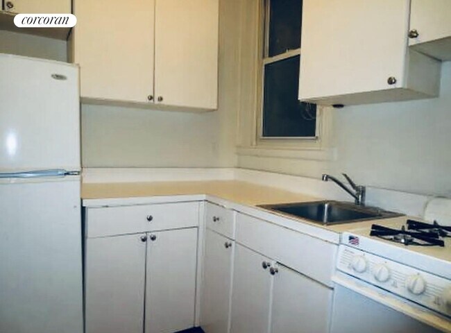 Foto del edificio - 416 E 81st St
