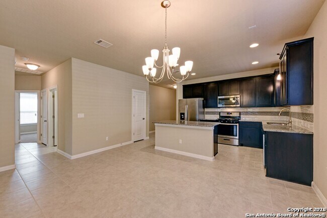 Foto del edificio - 3 Bed 2.5 Bath